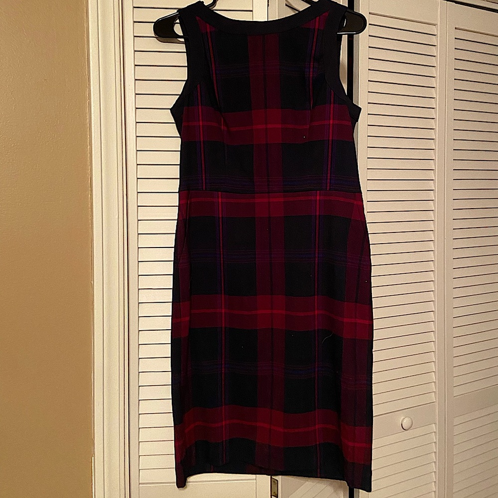 Navy and maroon plaid dress. Very cute with a belt ✔️